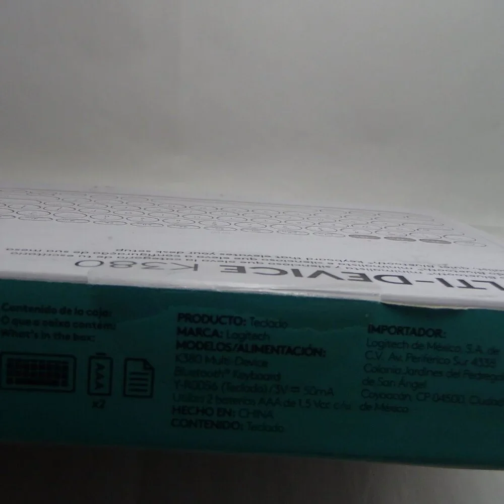 Logitech K380 Multi-Device Spanish, Bluetooth Keyboard - Off-White, (Espanol) - Picture 4 of 8